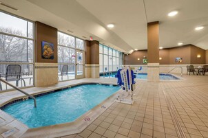 Piscine couverte, piscine extérieure