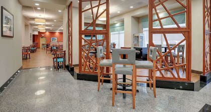 Drury Inn & Suites Charlotte Arrowood