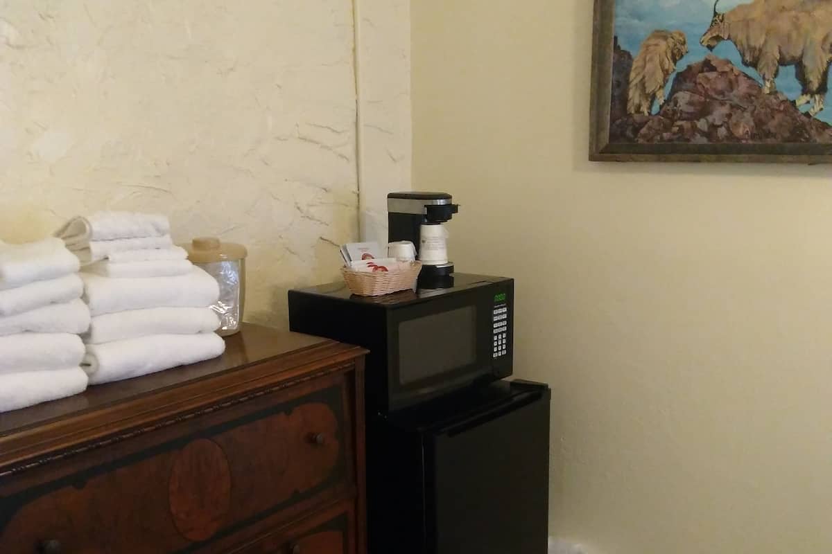 family suite, multiple beds, refrigerator & microwave, courtyard area | 3 bedrooms, individually decorated, individually furnished