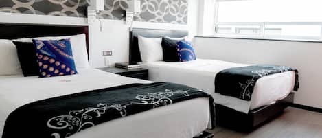 이그제큐티브룸, 더블침대 2개 | 고급 침구, 오리/거위털 이불, 메모리폼 침대, 객실 내 금고