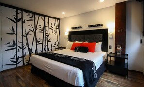 Suite | Premium bedding, down comforters, memory foam beds, in-room safe