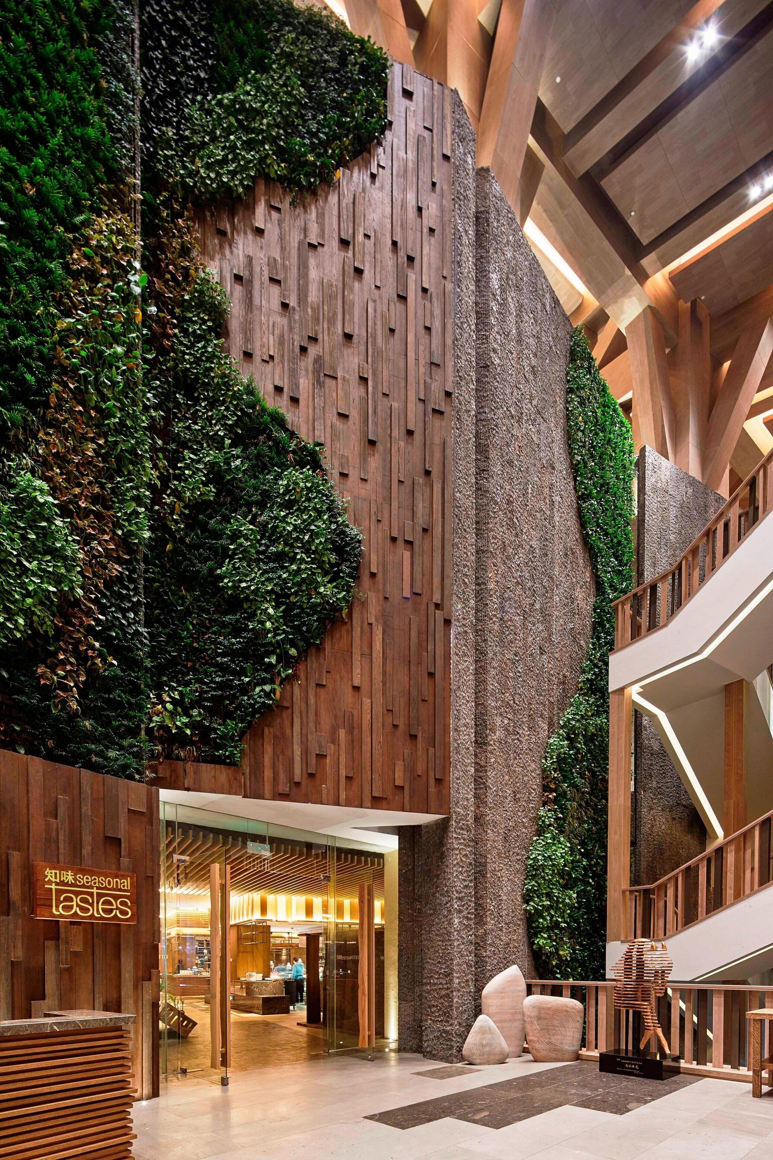 4 restaurants, breakfast, lunch, dinner served; chinese cuisine