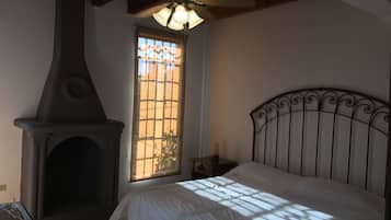 Villa | 2 bedrooms, iron/ironing board, free WiFi