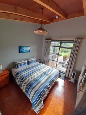 King/Twin room | Free WiFi, bed sheets - Piha Beachstay - Hostel (Piha)