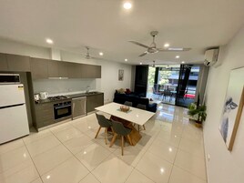 华丽公寓, 1 间卧室 | 私人厨房 | 冰箱、微波炉、烤箱、炉灶