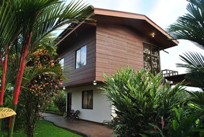 Deluxe-Doppelzimmer, 1 Schlafzimmer, eigenes Bad, Gartenblick