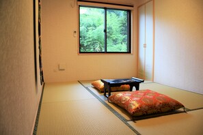 Japanese Style Room, 5 to 6 Tatami-mats, Common use Bathroom