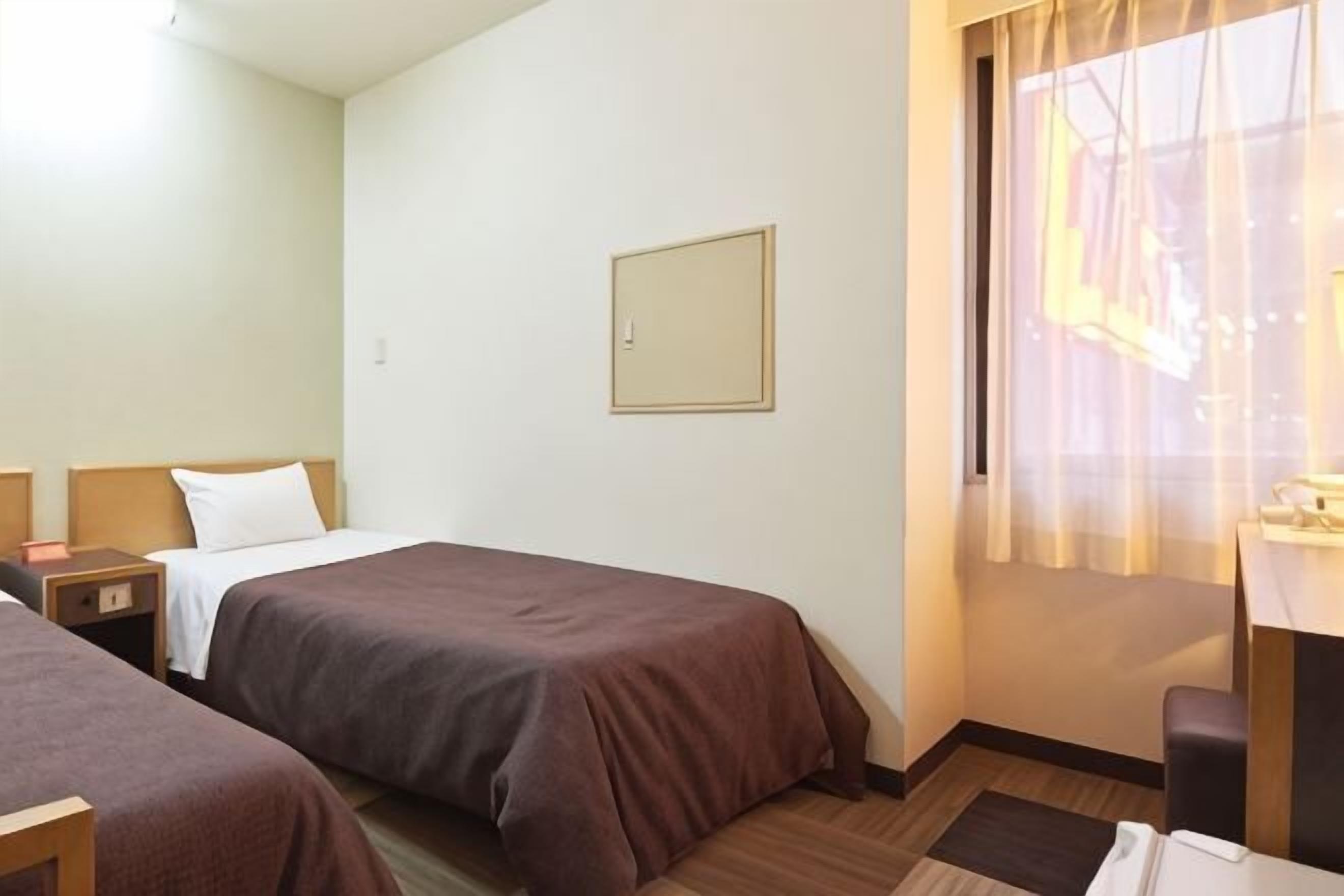 Skrivebord og wi-fi (inkludert)