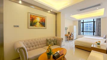 Deluxe Twin Room | 1 bedroom, minibar, in-room safe, free WiFi