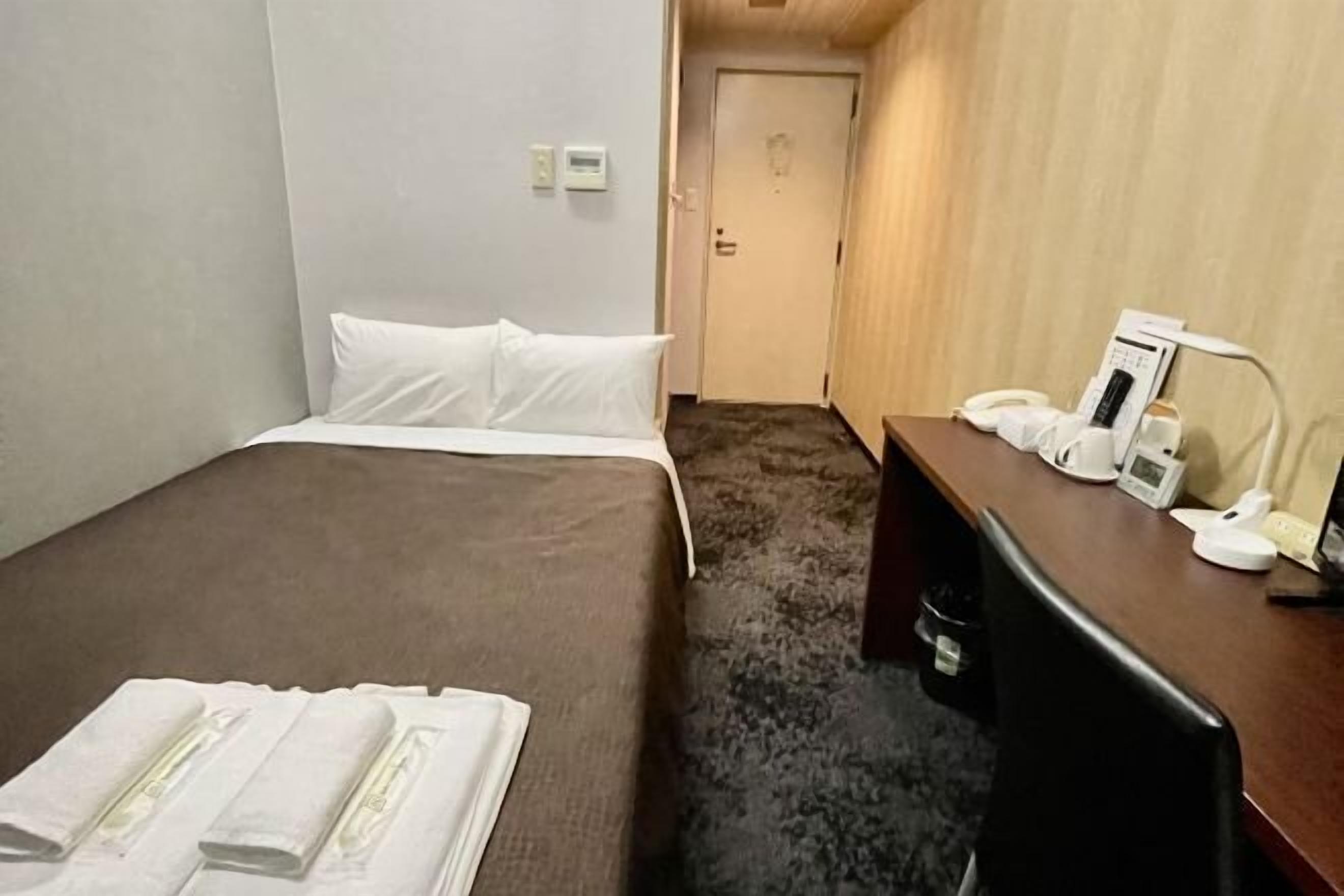 Desk, free WiFi, bed sheets