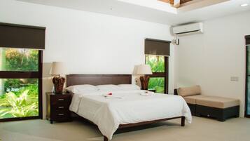 Deluxe | Individually decorated, individually furnished, soundproofing, free WiFi