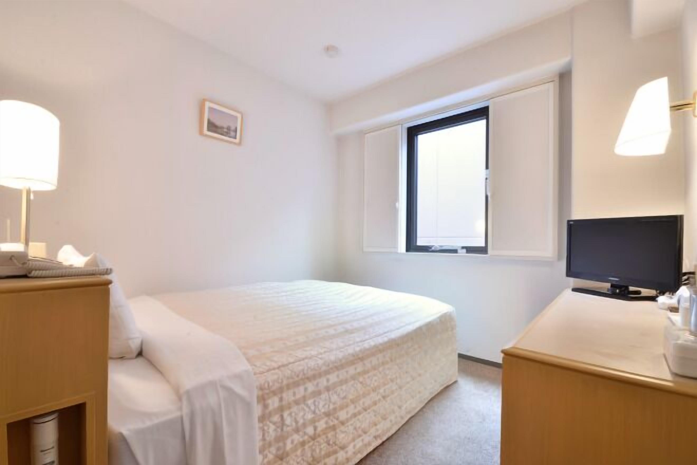 Escritorio y internet por cable gratis 