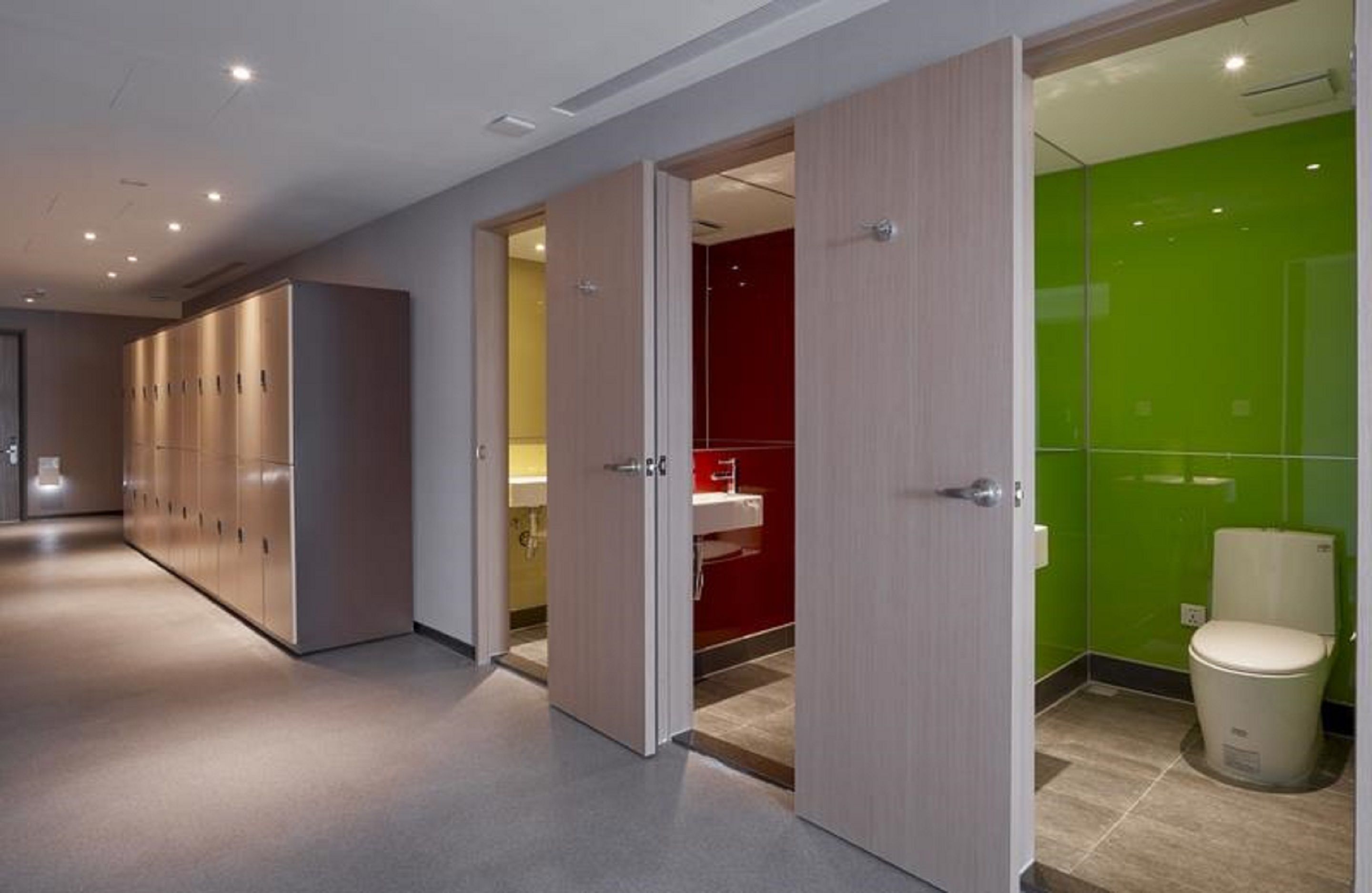 shower, hydromassage showerhead, towels, soap