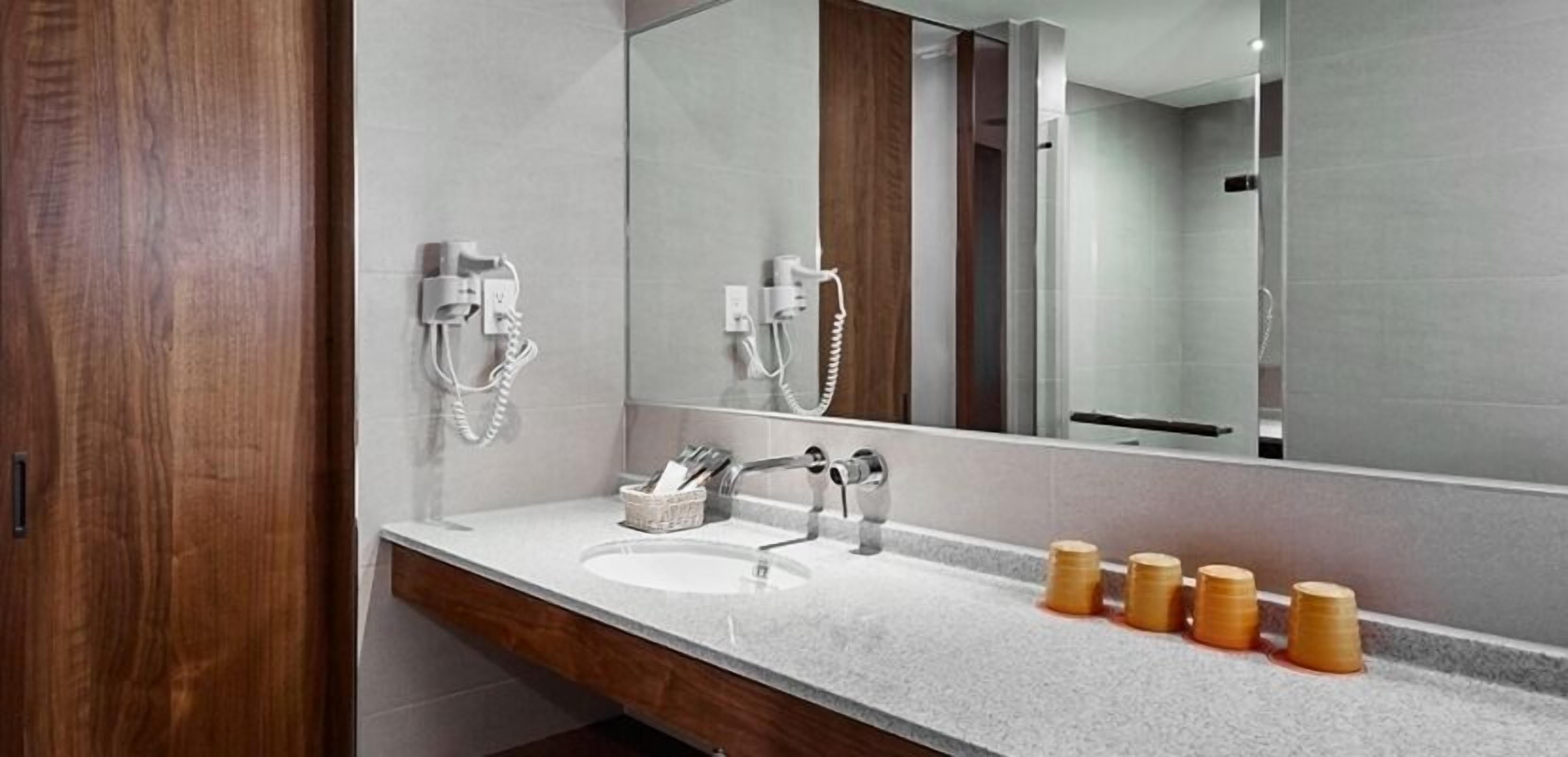 quadruple room (japanese) | bathroom | shower, hydromassage showerhead, towels, soap