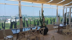 Exterior - The Grantage Hotel & Sky Lounge (Pagedangan)