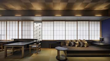 ์ด๊ทธ์ ํํฐ๋ธ ํธ๋ฆฌํ๋ฃธ, ๊ธ์ฐ, ์ฝ๋ | ๋ฏธ๋๋ฐ, ๊ฐ์ค ๋ด ๊ธ๊ณ , ์๋ง ์ปคํผ, ๋ค๋ฆฌ๋ฏธ/๋ค๋ฆฌ๋ฏธํ