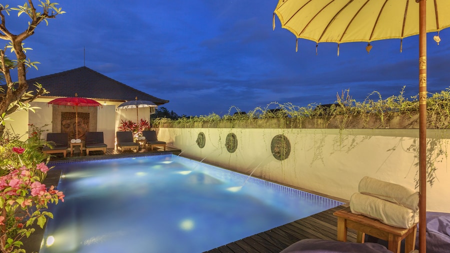 Solo Villas and Retreat