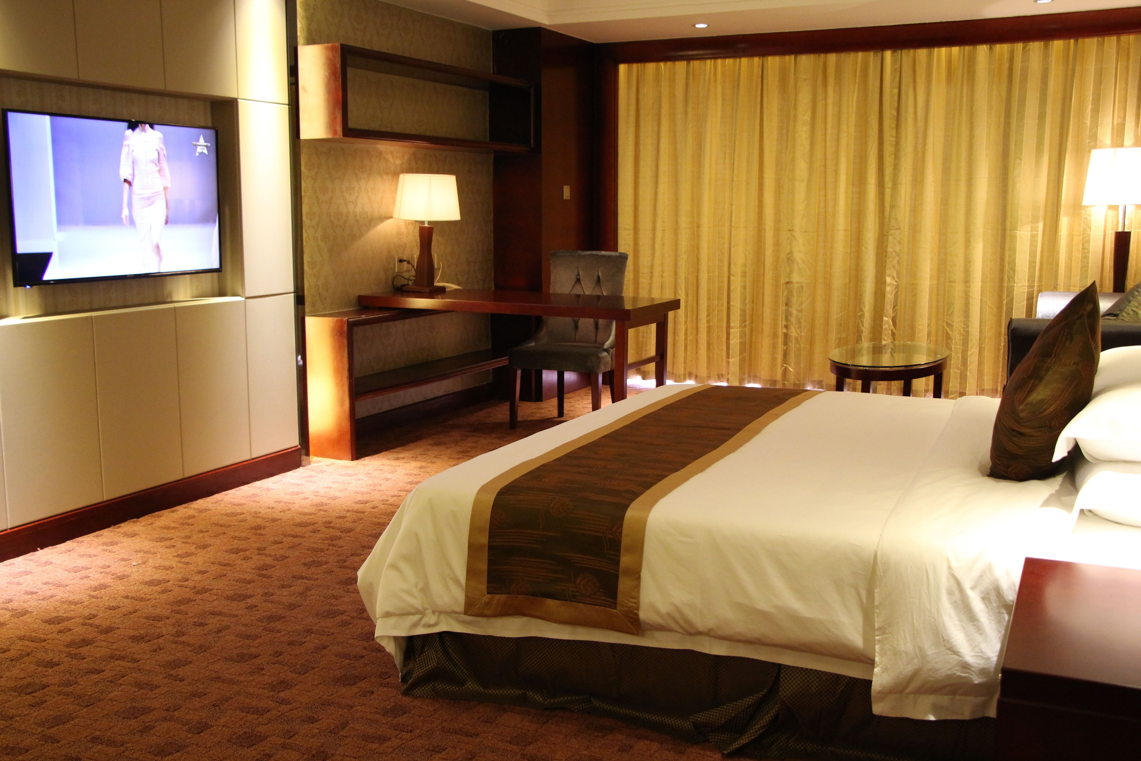 minibar, in-room safe, desk, iron/ironing board