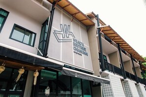 Exterior - Wealth Boutique Hotel (Chiang Mai)