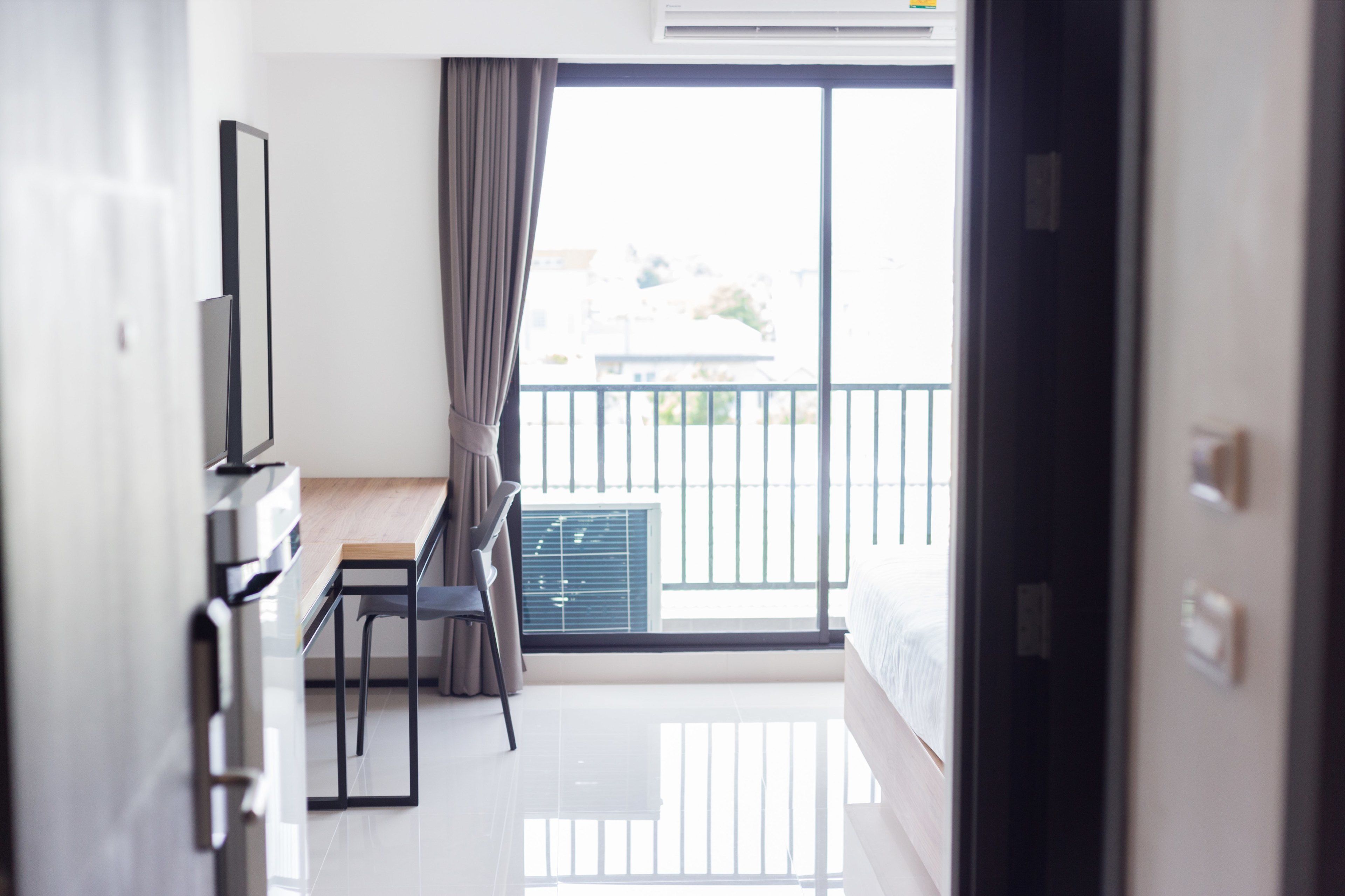 standard double room | desk, blackout curtains, free wifi, bed sheets