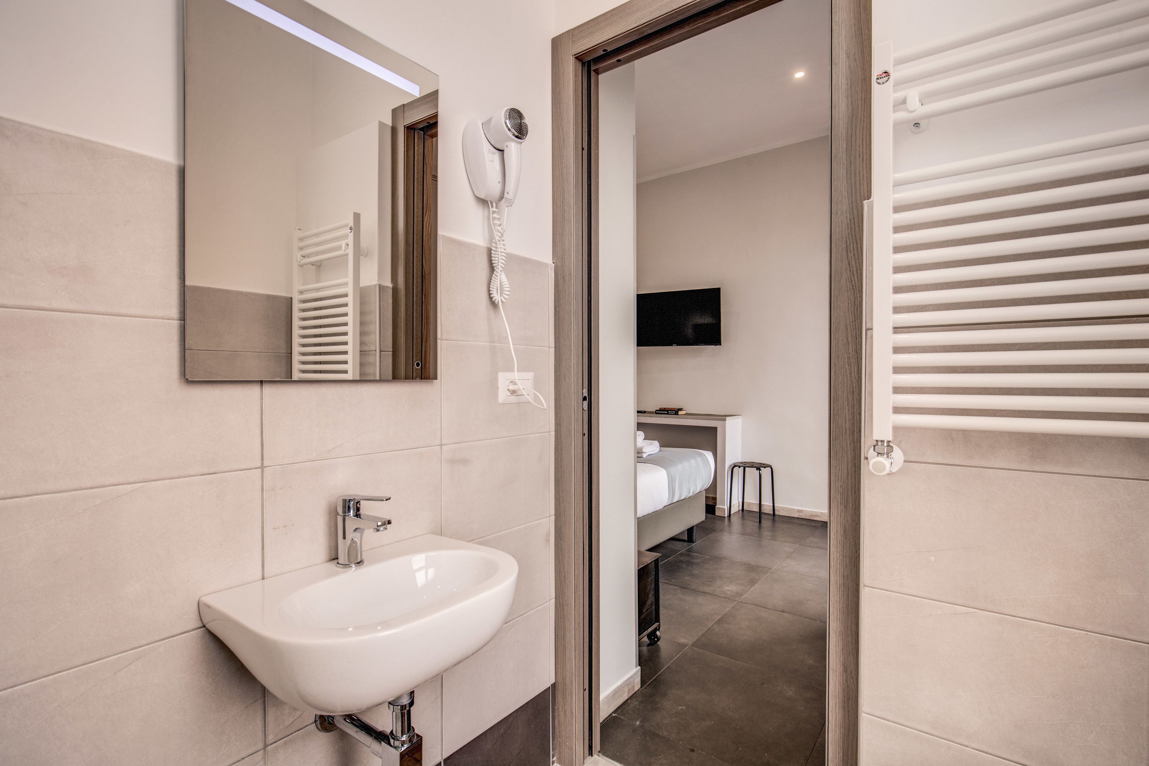 Photo - Floor 6 Boutique Rooms by DOT Suites