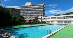 Seasonal outdoor pool