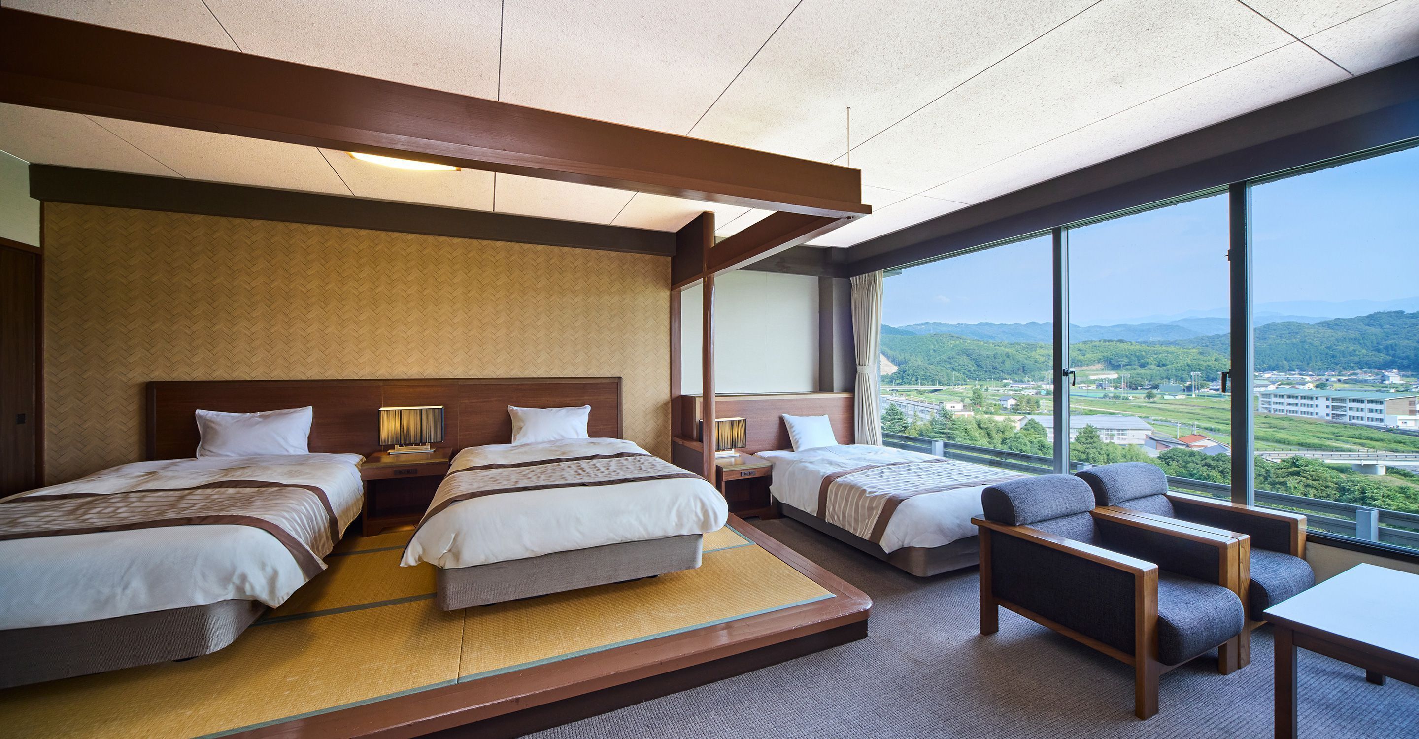 Coffres-forts dans les chambres, bureau, rideaux occultants