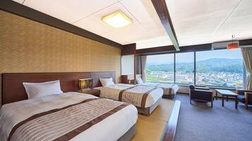 In-room safe, desk, blackout drapes, free WiFi