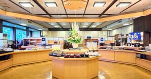 2 restaurants, breakfast, dinner served; Japanese cuisine 