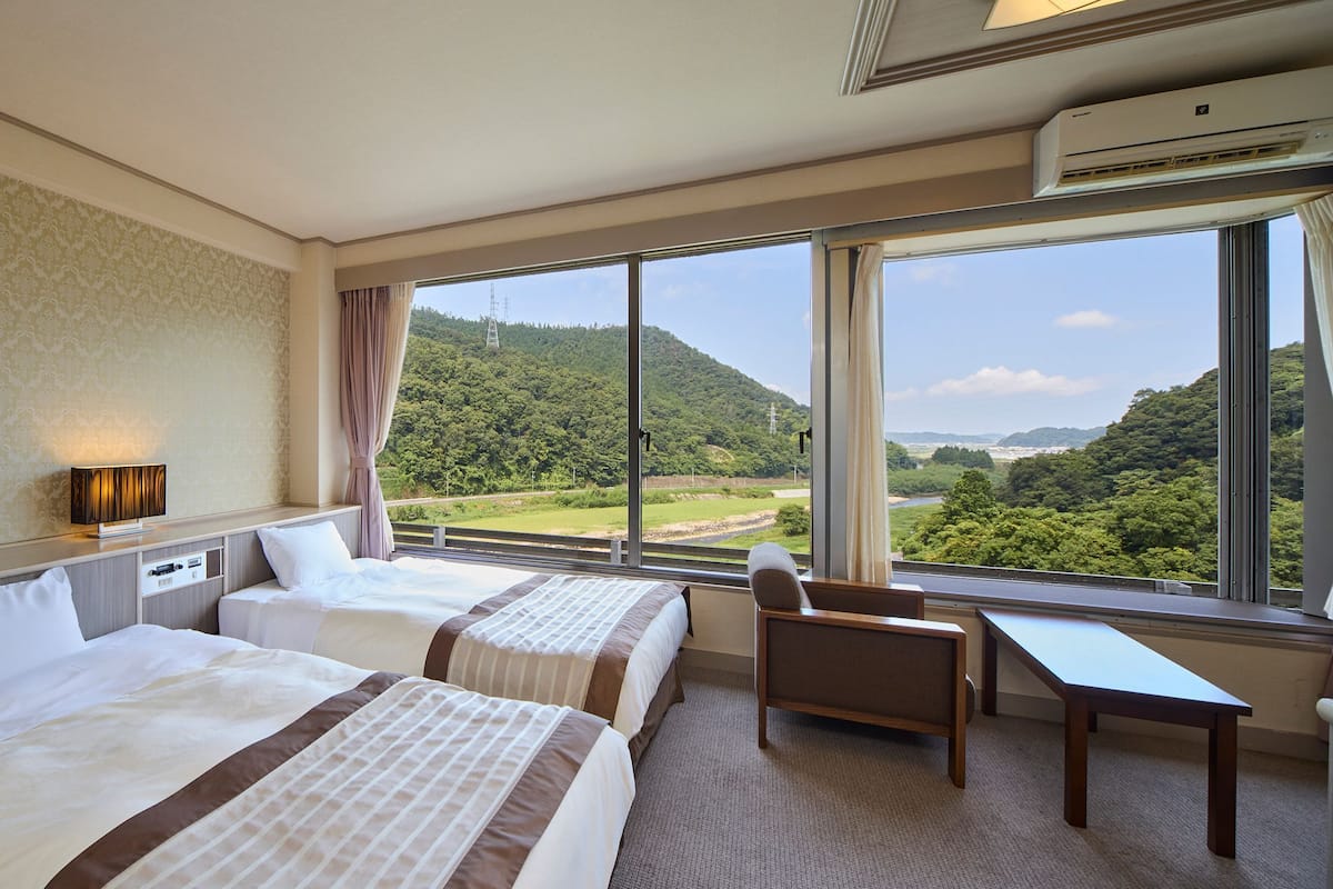 In-room safe, desk, blackout curtains, free WiFi