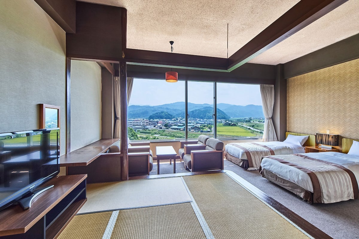 In-room safe, desk, blackout curtains, free WiFi