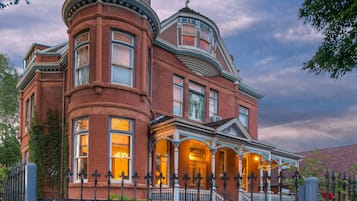 Fachada da propriedade