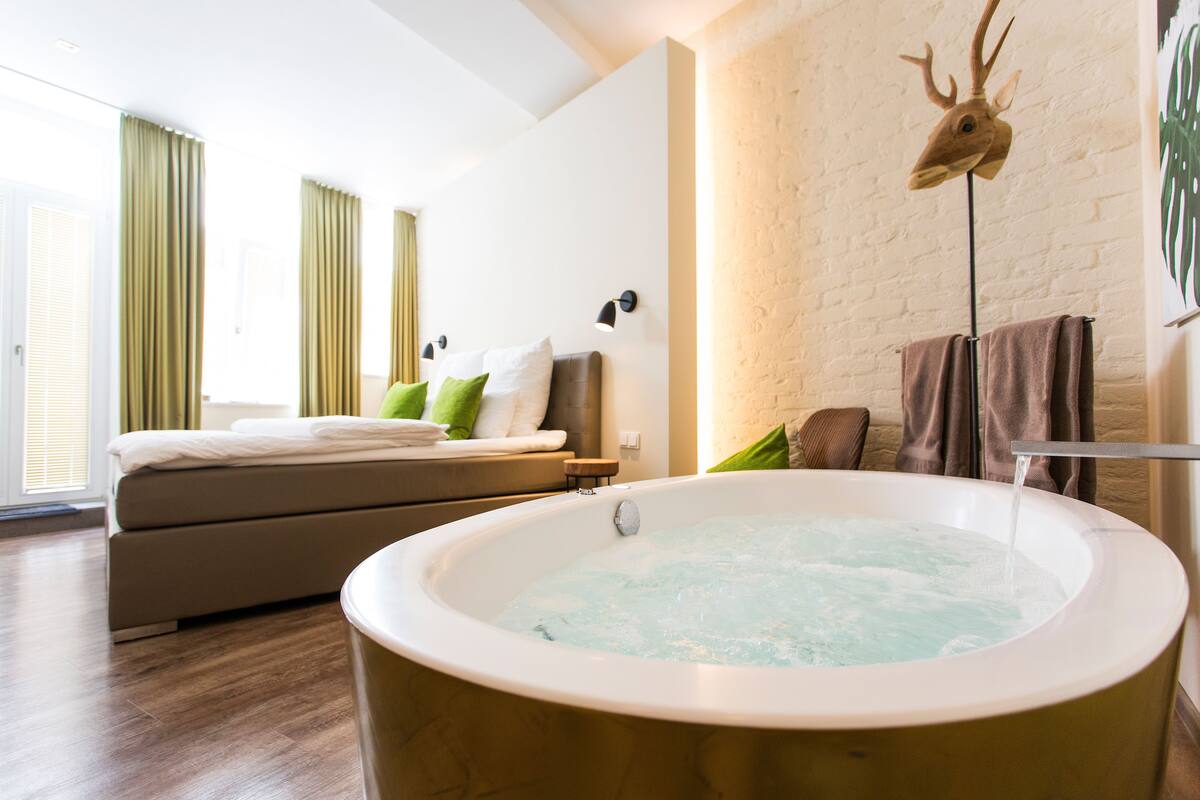 Deluxe-Doppelzimmer, 1 King-Bett, Nichtraucher, Whirlpool