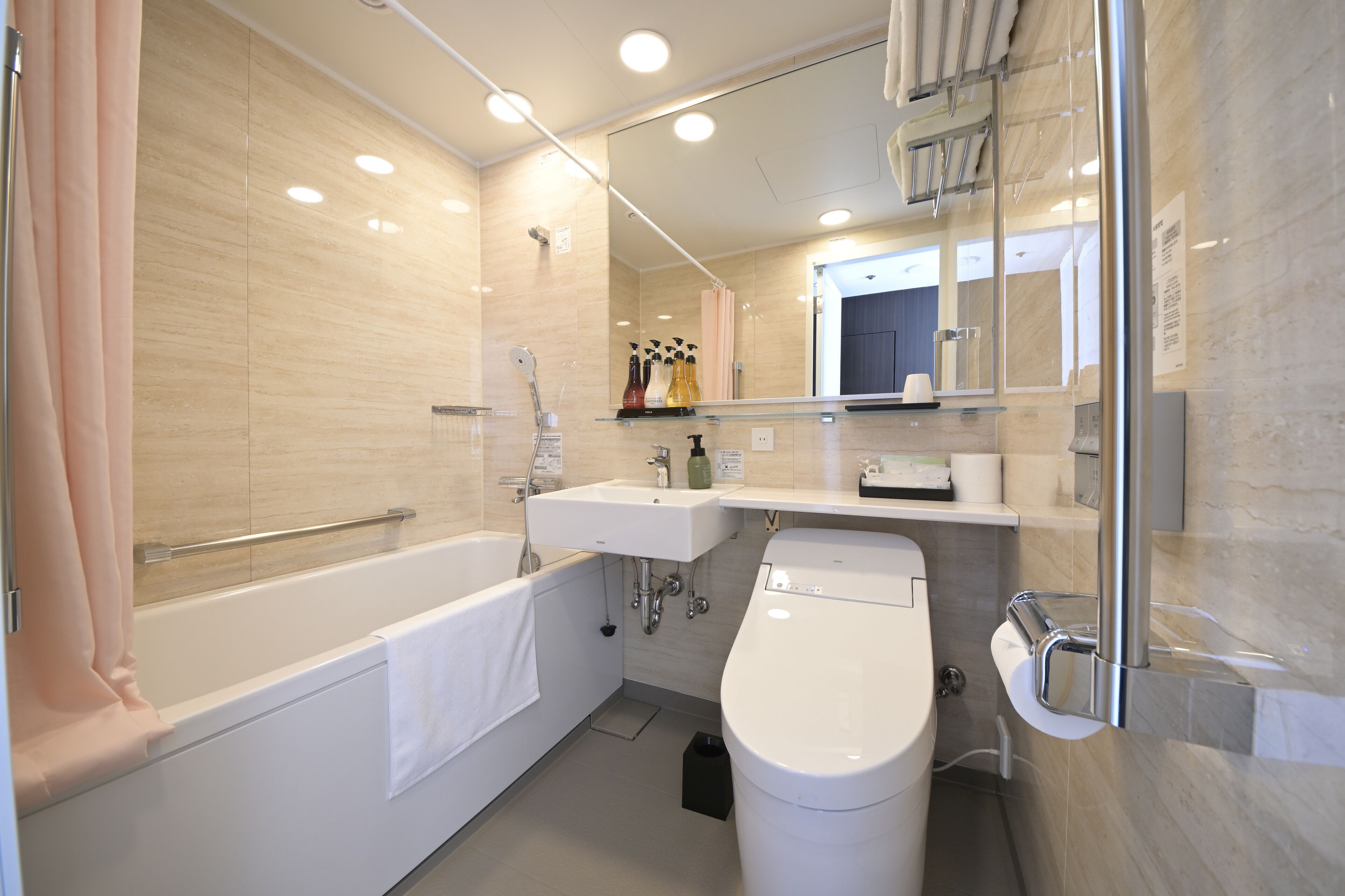 shower, electronic bidet, towels