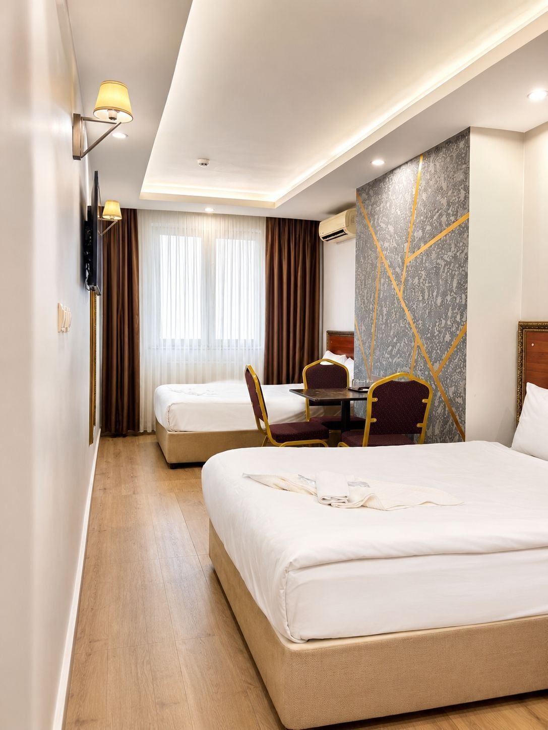 Twin Room | Premium bedding, minibar, in-room safe, desk