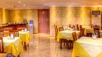 Café da manhã, almoço e jantar; culinária turca