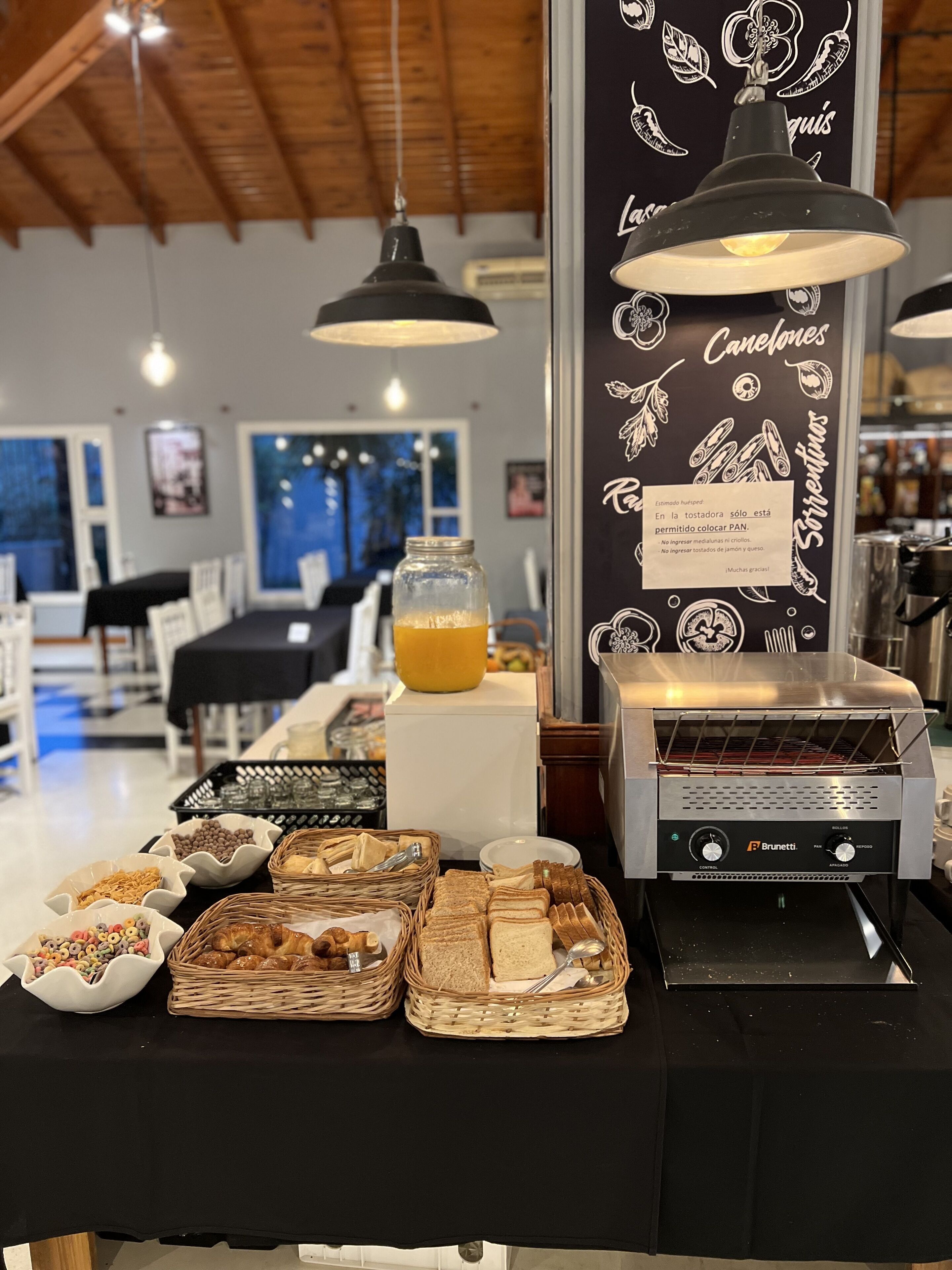 free daily continental breakfast