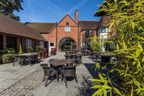 Courtyard - The Dog and Doublet Inn (Stafford)