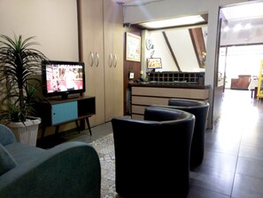 Lobby sitting area - Hotel Real Paulista (São Paulo)