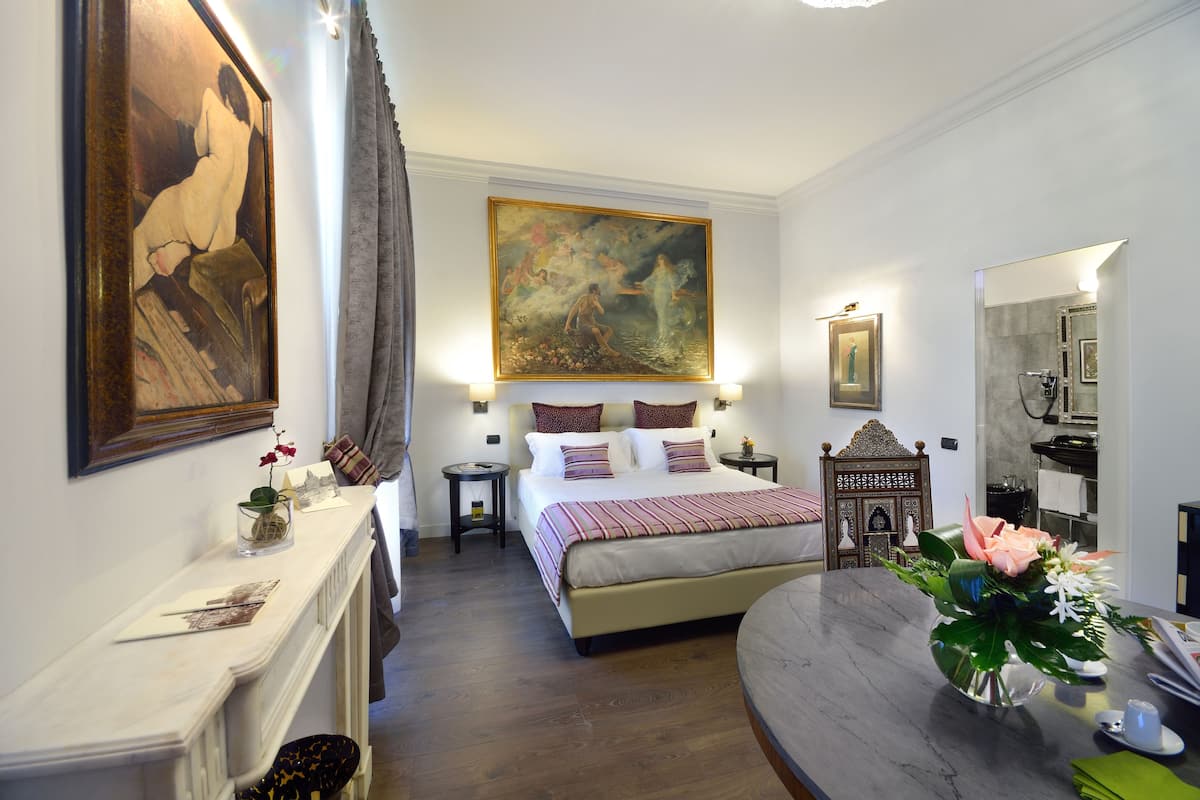 Triple Room, 1 King Bed with Sofa bed