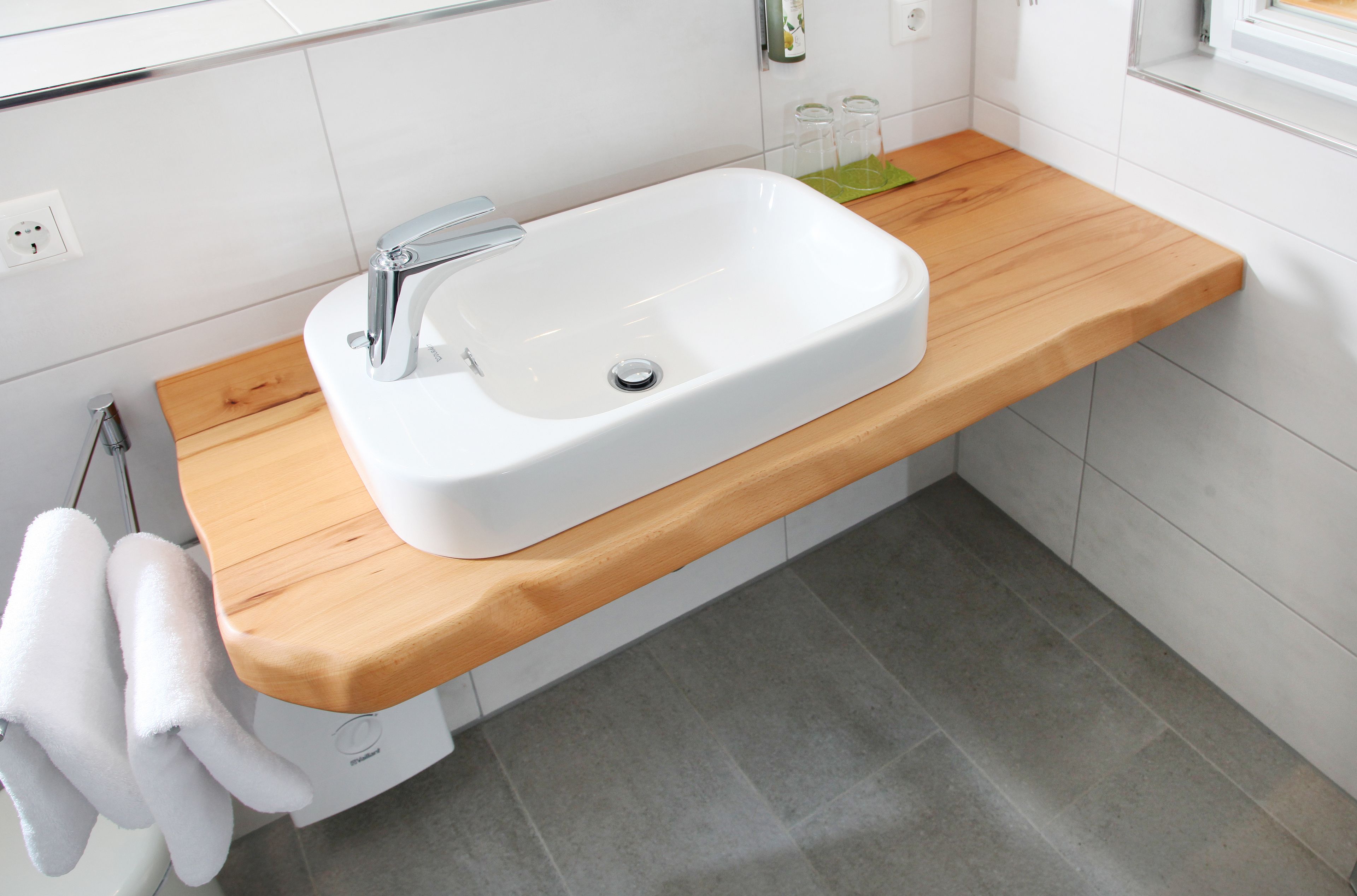 standard single room, mountain view | premium bedding, desk, iron/ironing board, free wifi