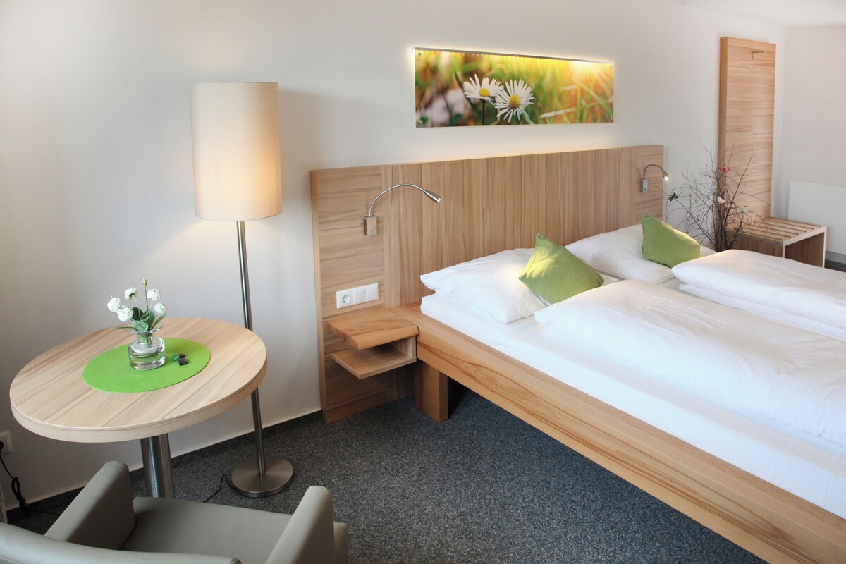 Luxe beddengoed, een bureau, een strijkplank/strijkijzer, gratis wifi