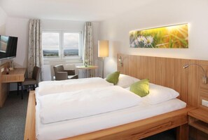 Doppelzimmer superior | Premium bedding, desk, iron/ironing board, free WiFi - AKZENT Hotel Altes Casino (Petersberg)