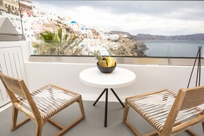 Suite (Petit, Outdoor heated Jetted Tub) | Vista de la platja o del mar
