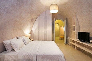 Deluxe Villa, Jetted Tub - The Dream (Santorini)