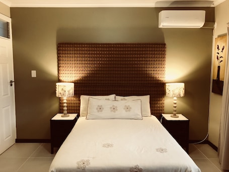 Ropa de cama de alta calidad y cortinas blackout