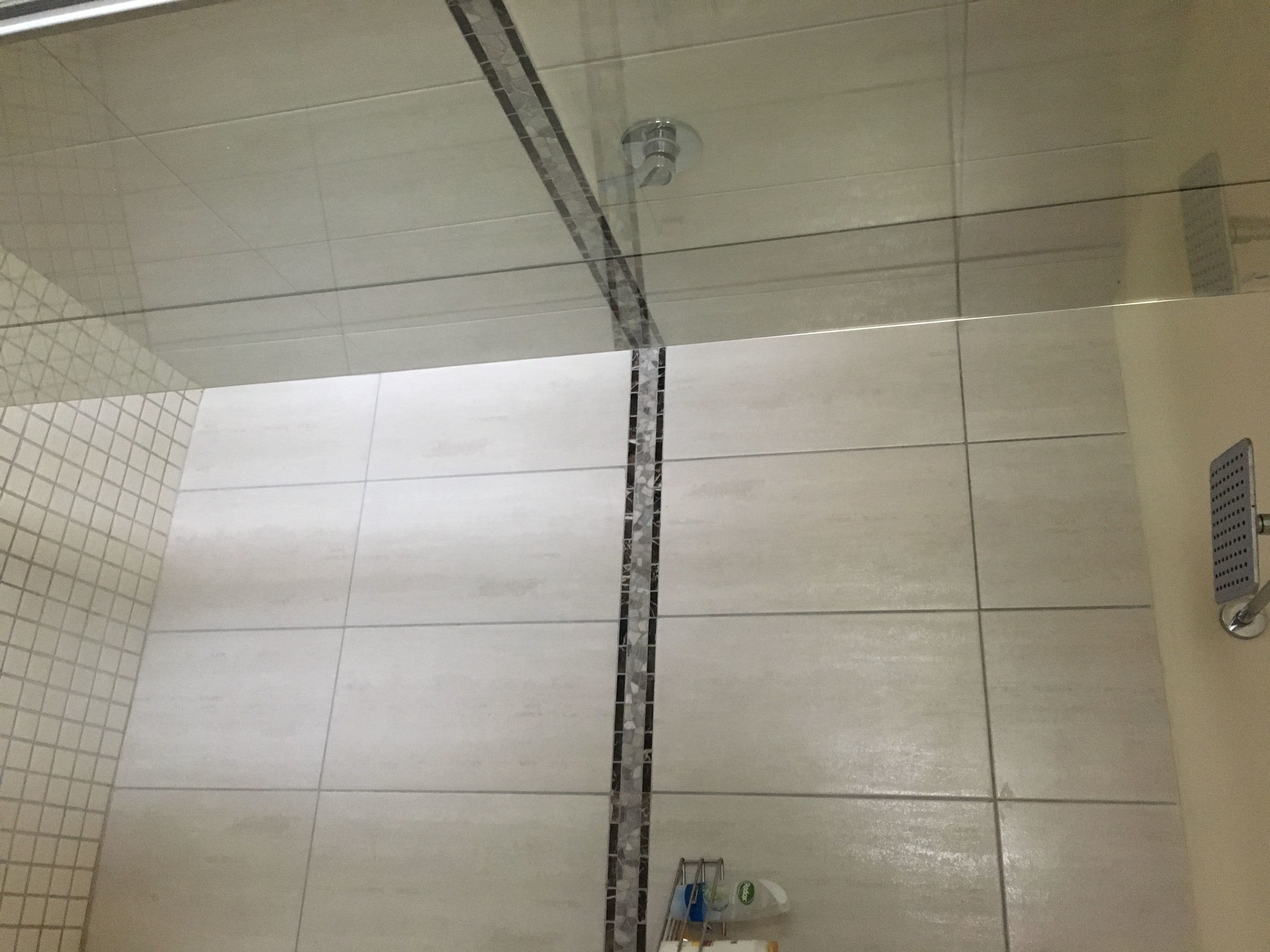 Buồng tắm vòi sen