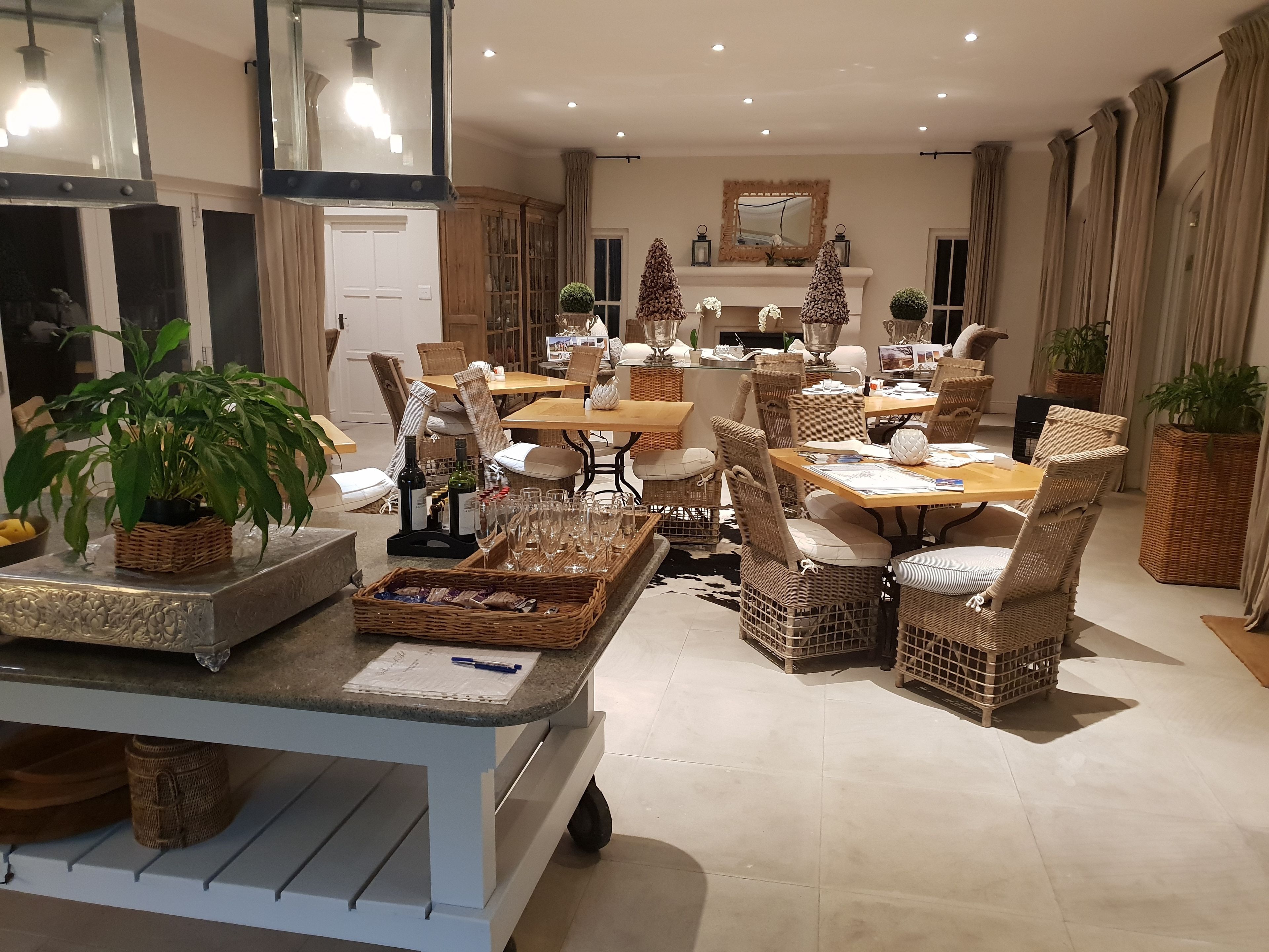 Tägliches inbegriffenes großes Frühstück