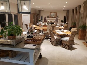 Free daily full breakfast  - Maison d'Ail (Franschhoek)