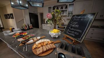 Colazione completa inclusa, servita tutte le mattine